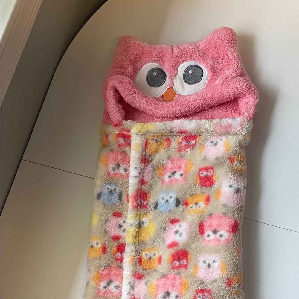 Cozy Pink Owl Hooded Kids Blanket